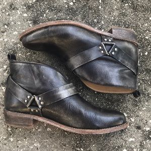 Koolaburra Dame Bootie - size 8.5